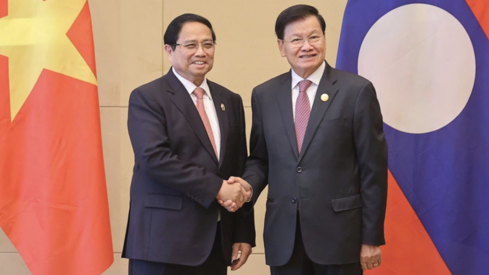 PM meets with top Lao leader on SCO Summit sidelines
